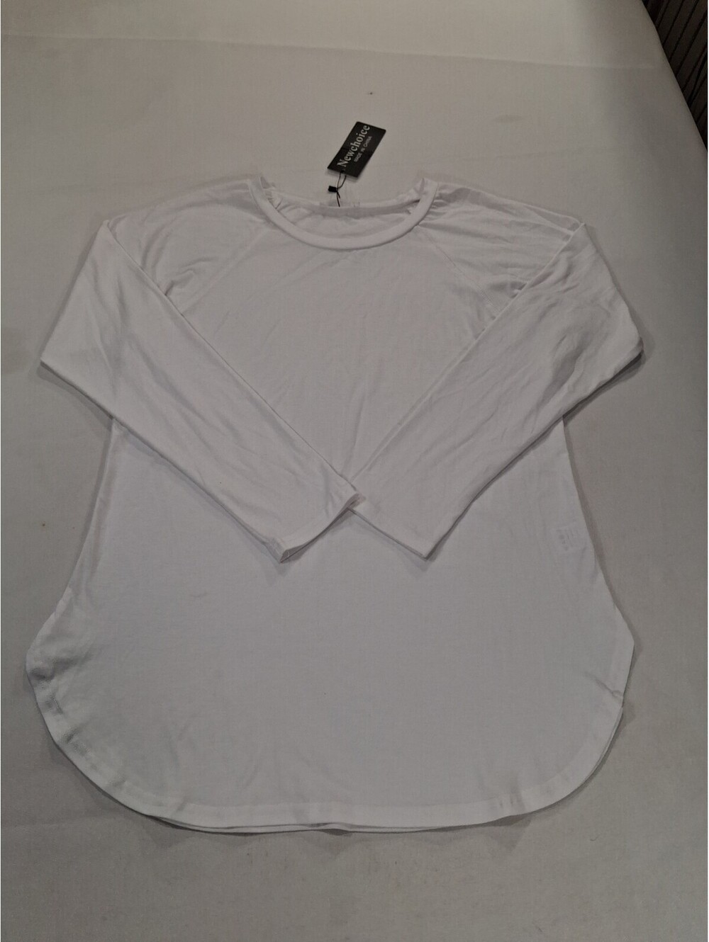 New Choice Women’s White Long Sleeve Pullover Shirt Top Size Large